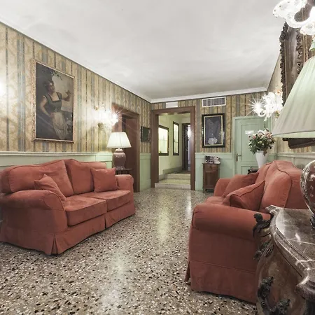 팔라쪼 센돈 피아노 안티코 호텔 3*