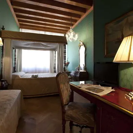 Palazzo Cendon Piano Antico 3* Venetië