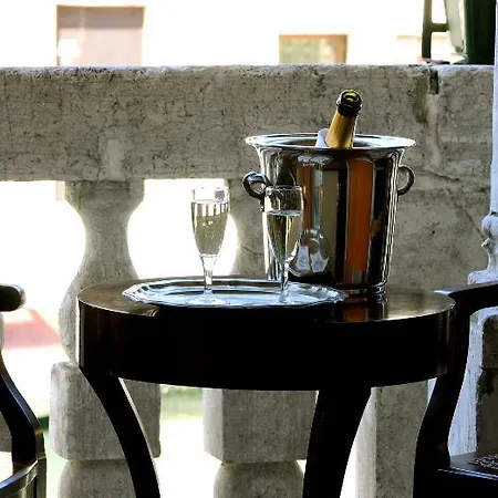 Palazzo Cendon Piano Antico Hotel Venetië