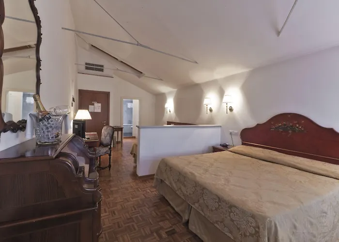 Palazzo Cendon Piano Antico Отель 3*