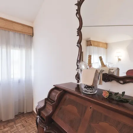 팔라쪼 센돈 피아노 안티코 호텔 베니스