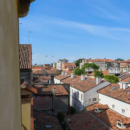 팔라쪼 센돈 피아노 안티코 3*